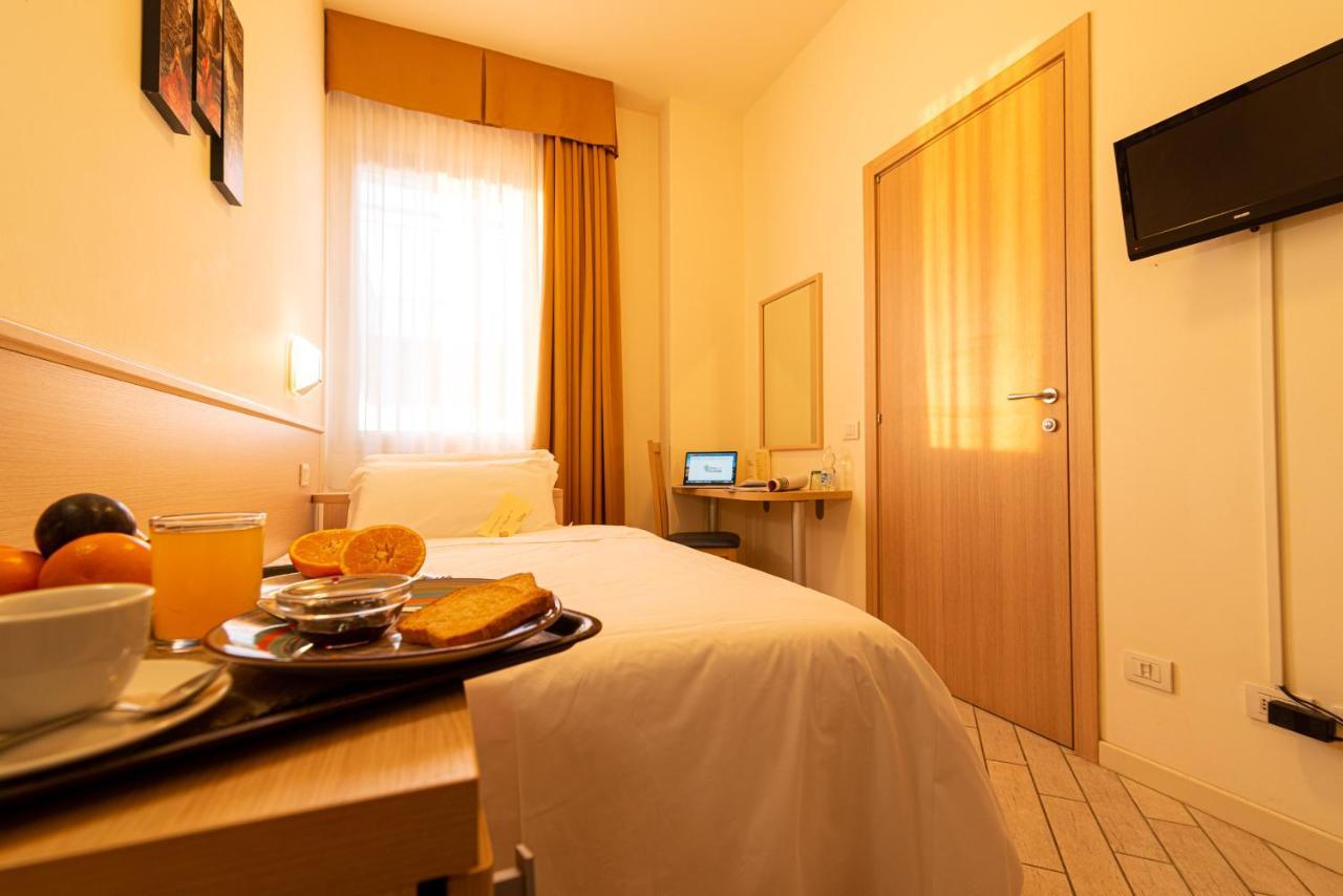 Hotel Mirandola Esterno foto