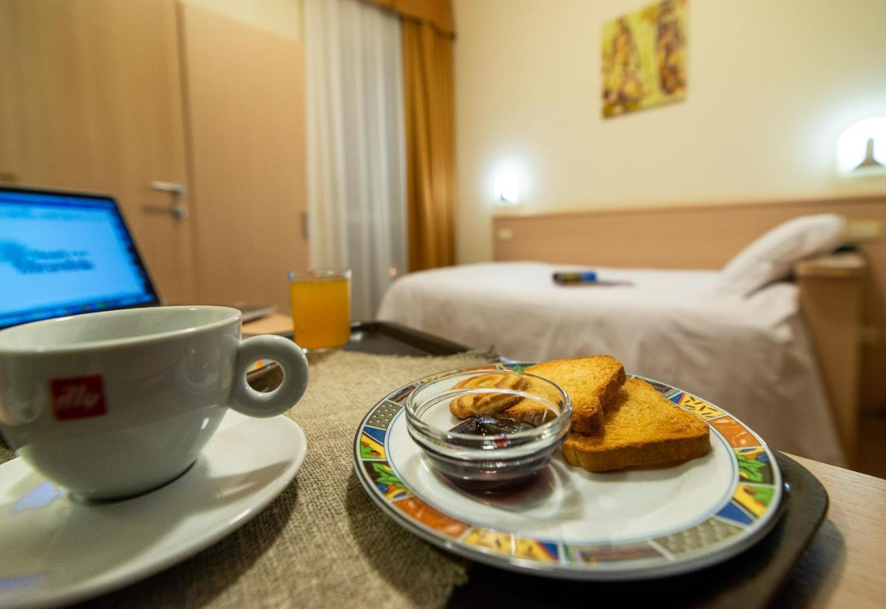 Hotel Mirandola Esterno foto